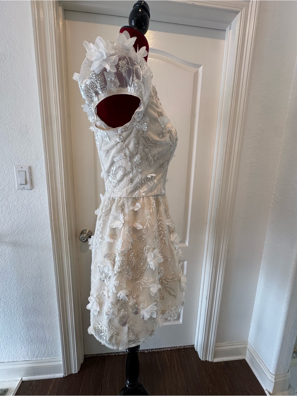 🦄 NWOT Dress the Population Sz S Embellished Ivory Bridal Mini SAMPLE - Picture 8 of 17